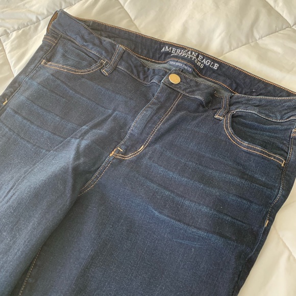 AE Dark Wash Hi-Rise Jegging - Picture 5 of 7